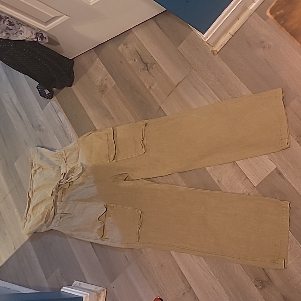 Altar'd State Kensley Strapless Cargo Women's Tan Jumpsuit Size Large - Picture 3 of 8